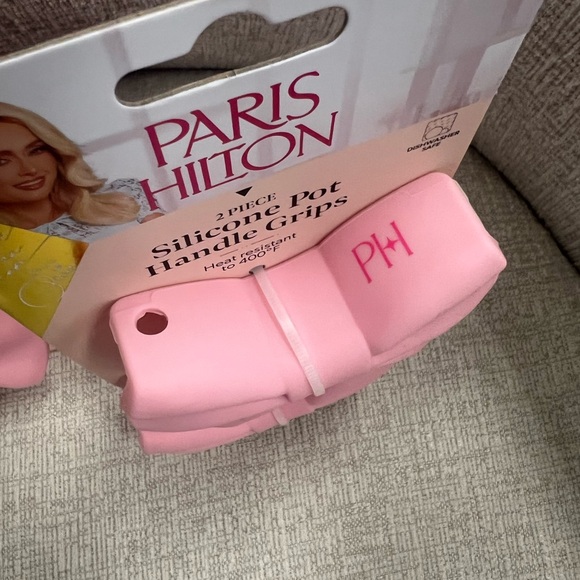 Paris Hilton Pink Silicone Pot Handle Grips 4pcs - Picture 3 of 3